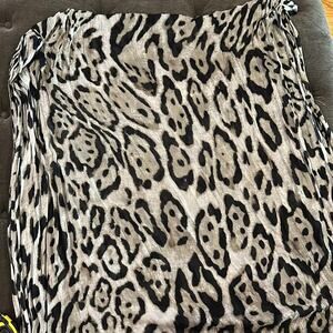 Roffe leopard scarf